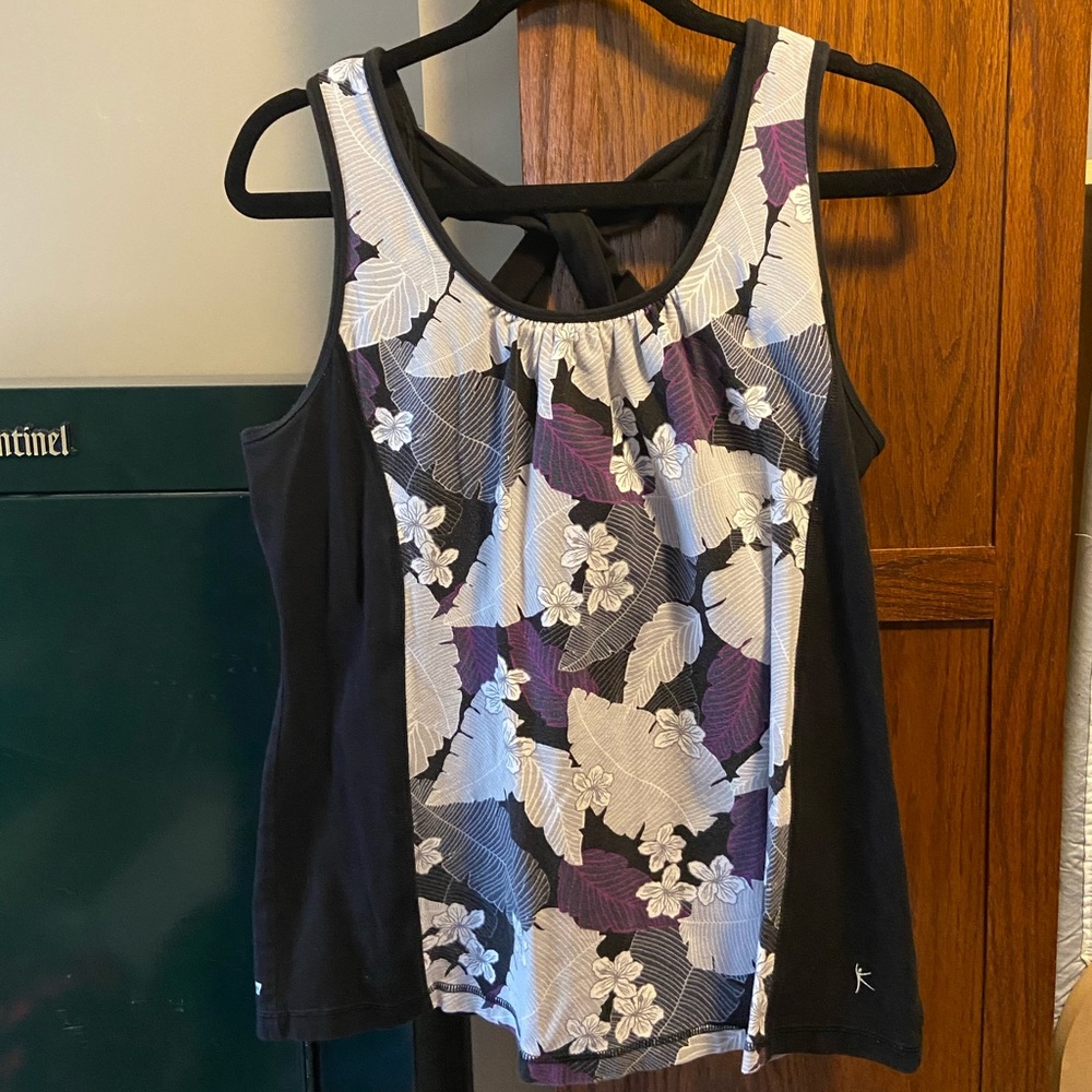 Danskin Athletic top